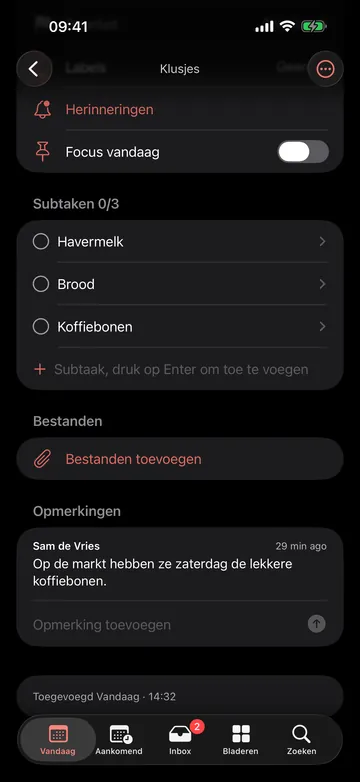 Een taak met herinneringen, drie subtaken, een knop om bestanden toe te voegen en een opmerking.
